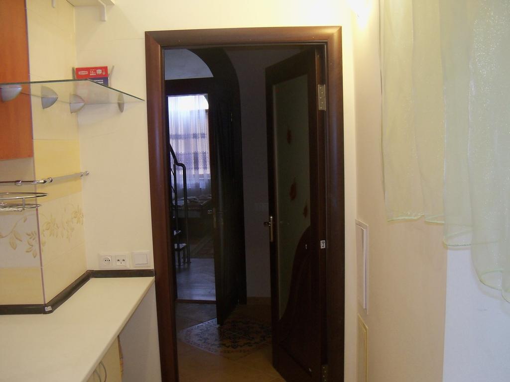 Apartment Roman Lviv Exterior foto