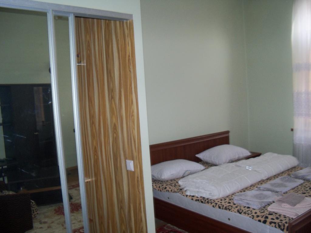 Apartment Roman Lviv Exterior foto